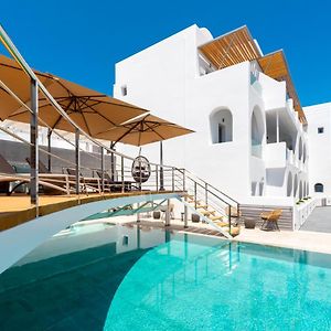 Deluxe Suites Santorini